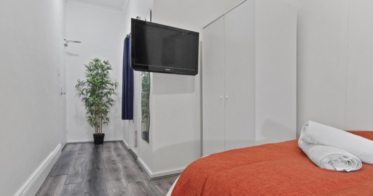 Hotel 64 Sydney Luaran gambar